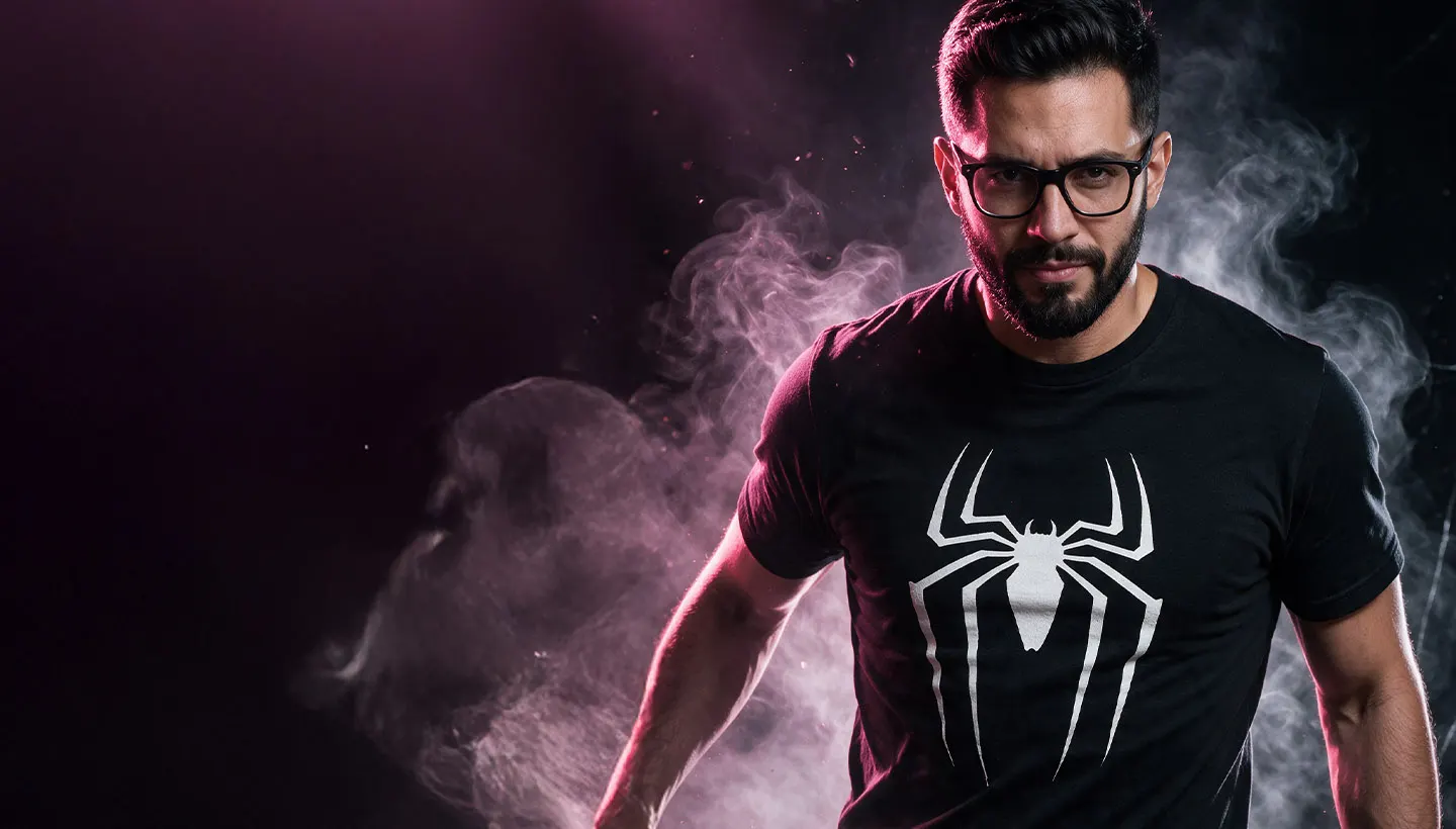 Cliente de Helldog con remera personalizada de Spider-Man